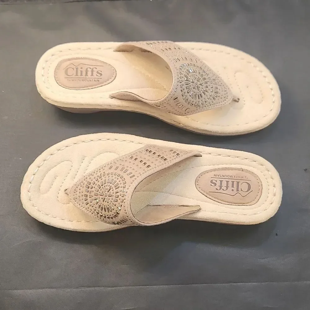 BRAND NEW CLIFFS BY WHITE MOUNTAIN WOMENS CIENNA DEMI WEDGE THONG THON…